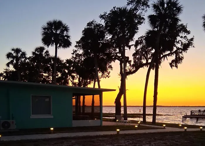 The Bungalows On Lake Griffin